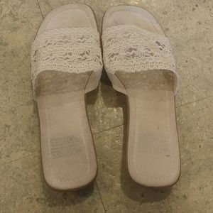 Mootsies Tootsies White Lace Sandals Size 8